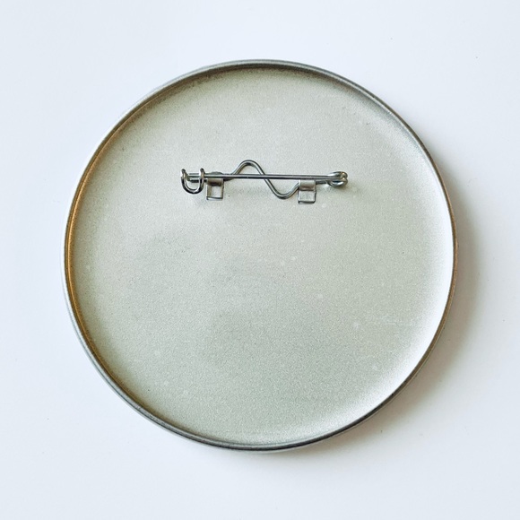 📍 5/$20 Disneyland "Honorary Citizen of Disneyland” Pin Button - Picture 2 of 2